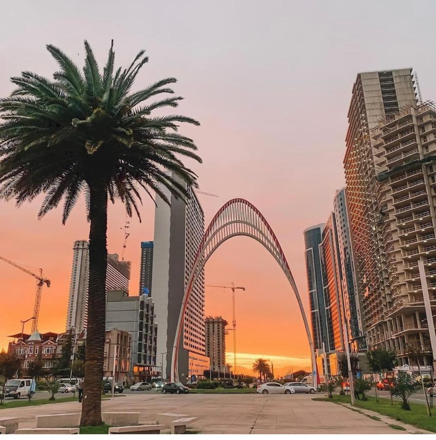 מלון באטומי Black Sea Luxury Towers מראה חיצוני תמונה
