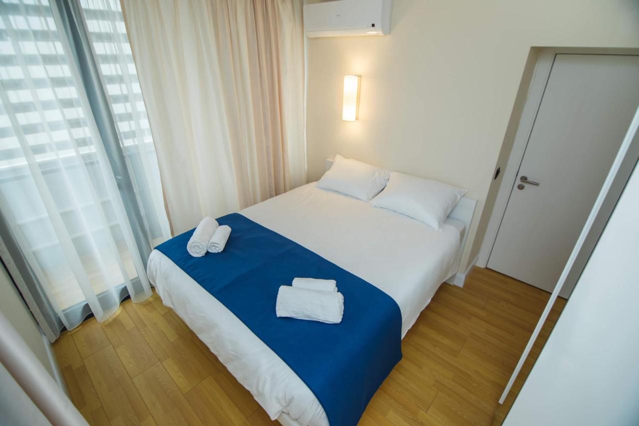 מלון באטומי Black Sea Luxury Towers מראה חיצוני תמונה