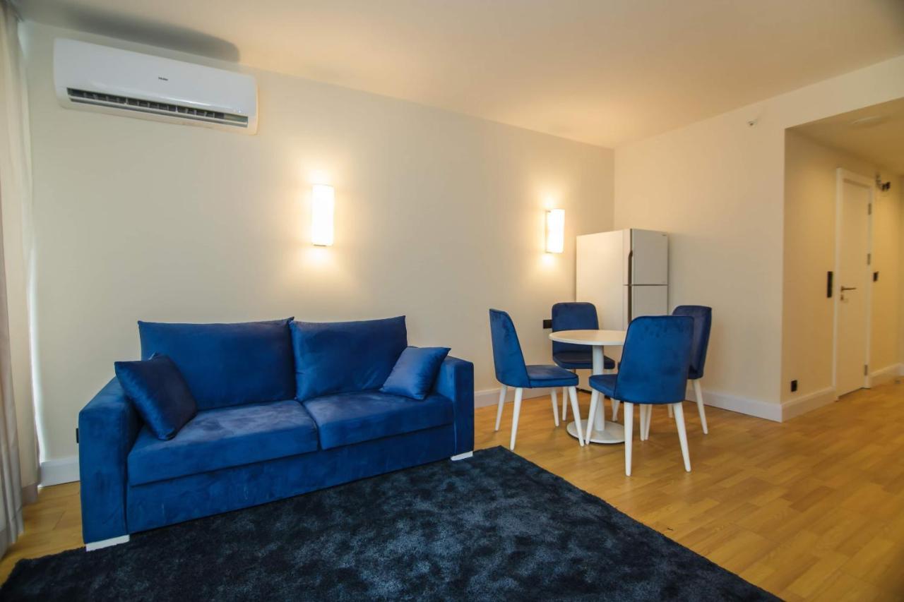 מלון באטומי Black Sea Luxury Towers מראה חיצוני תמונה