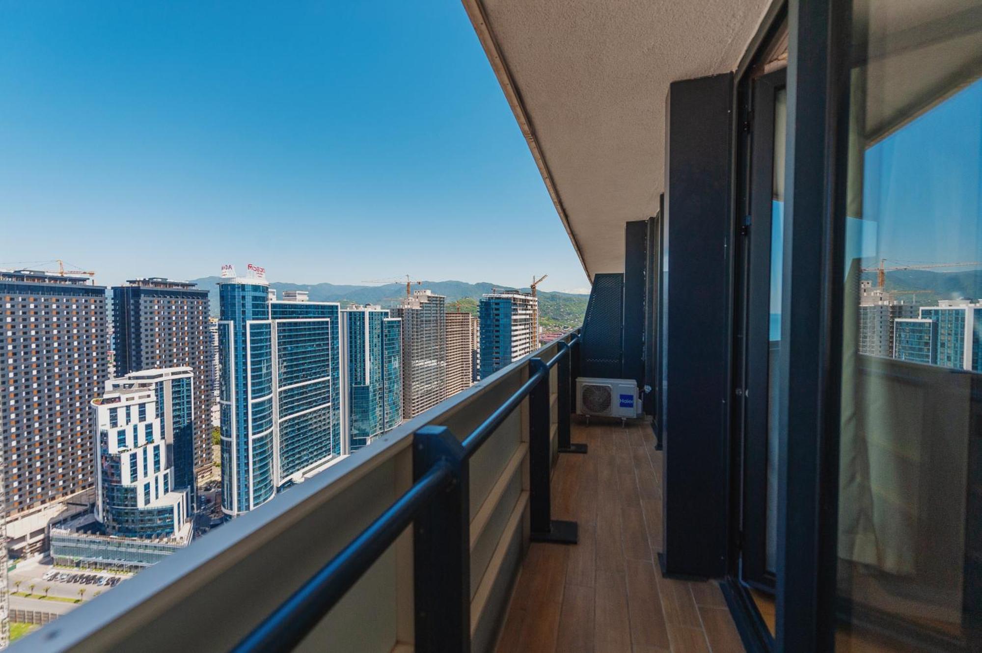 מלון באטומי Black Sea Luxury Towers מראה חיצוני תמונה