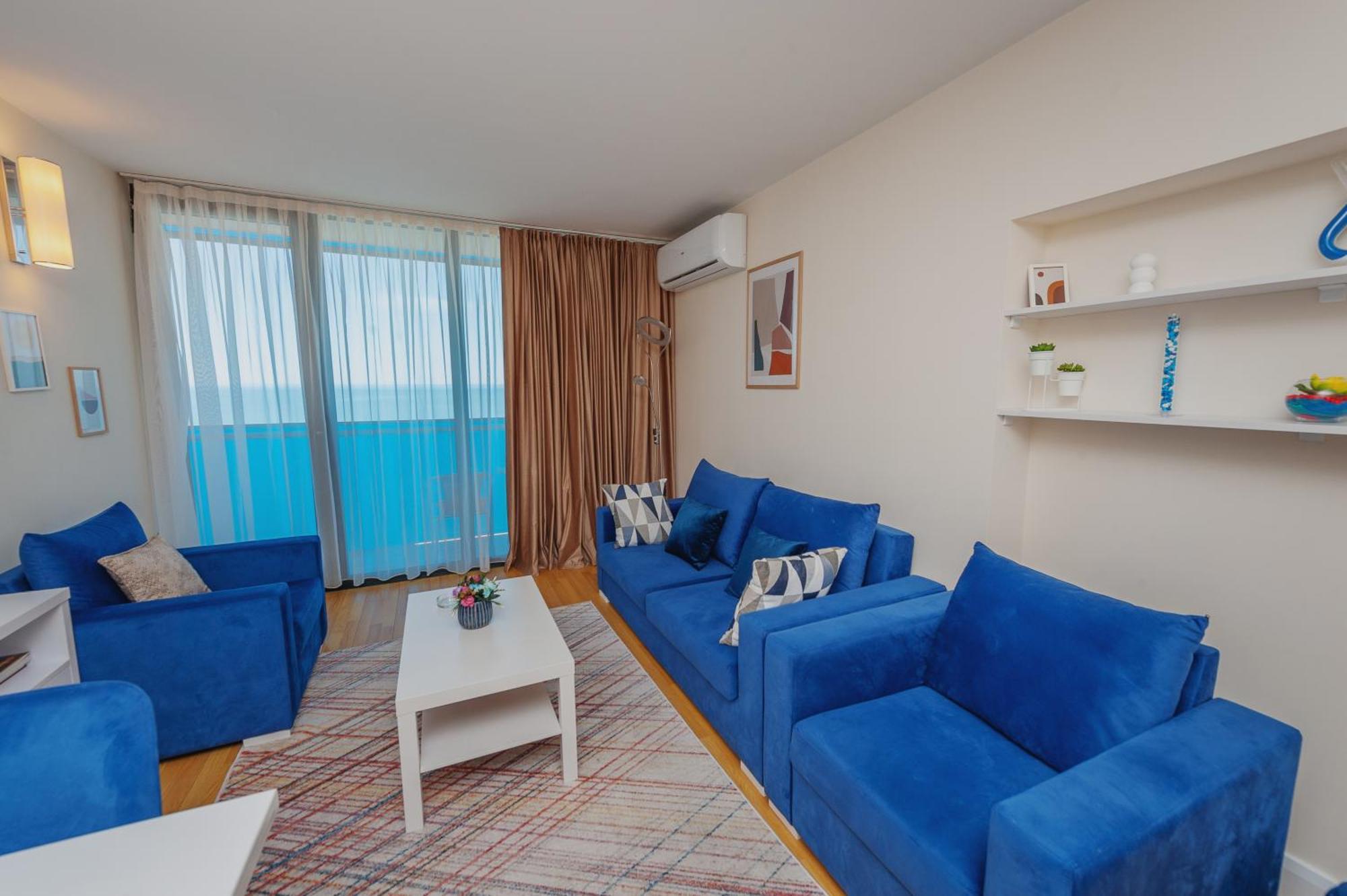 מלון באטומי Black Sea Luxury Towers מראה חיצוני תמונה