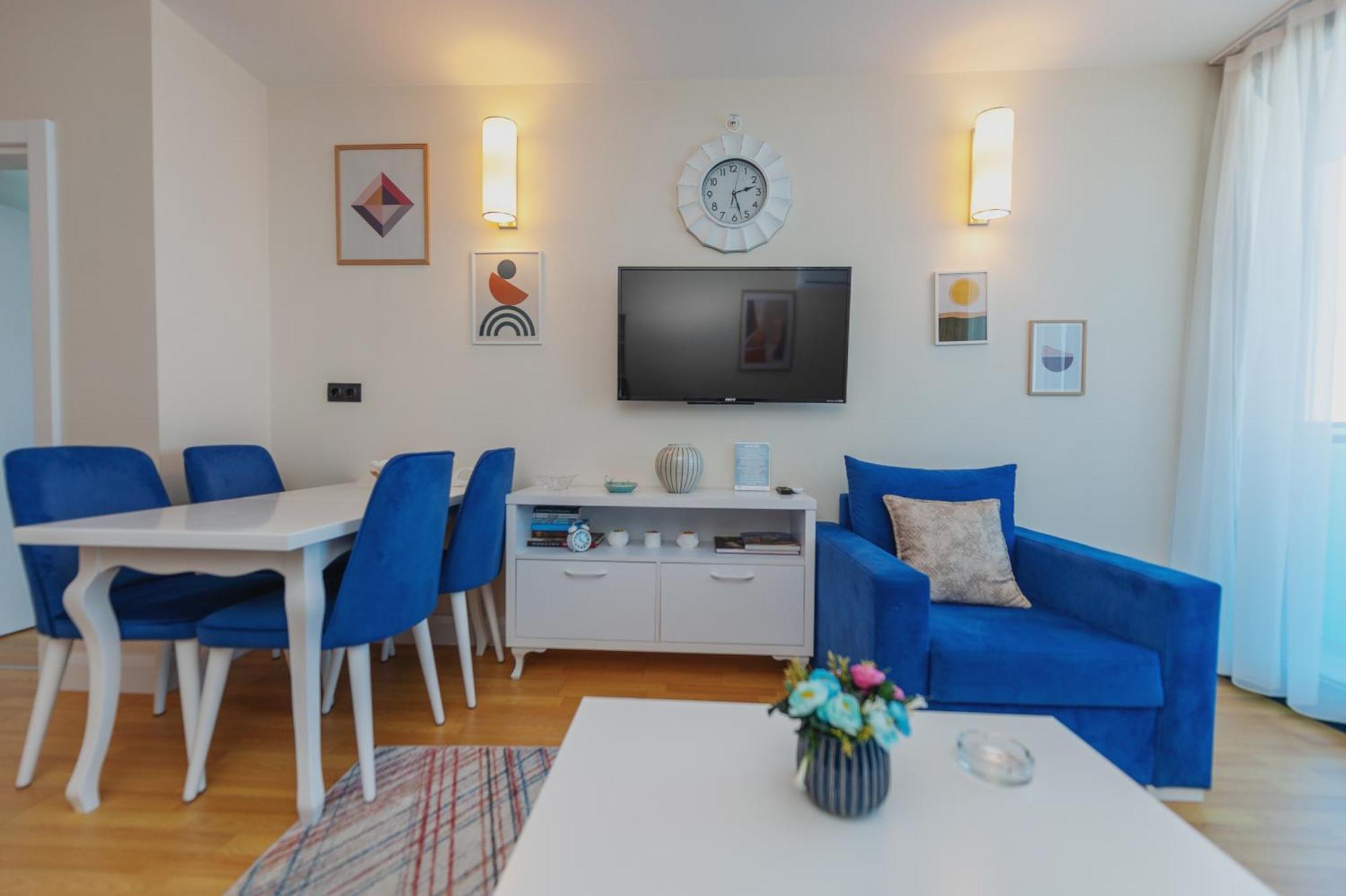 מלון באטומי Black Sea Luxury Towers מראה חיצוני תמונה