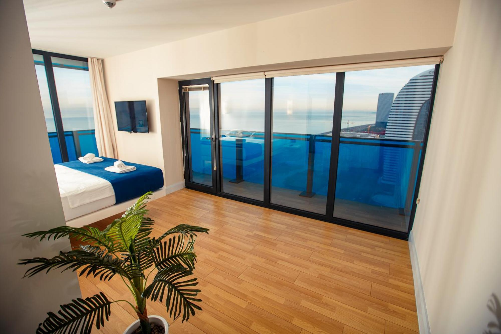 מלון באטומי Black Sea Luxury Towers מראה חיצוני תמונה